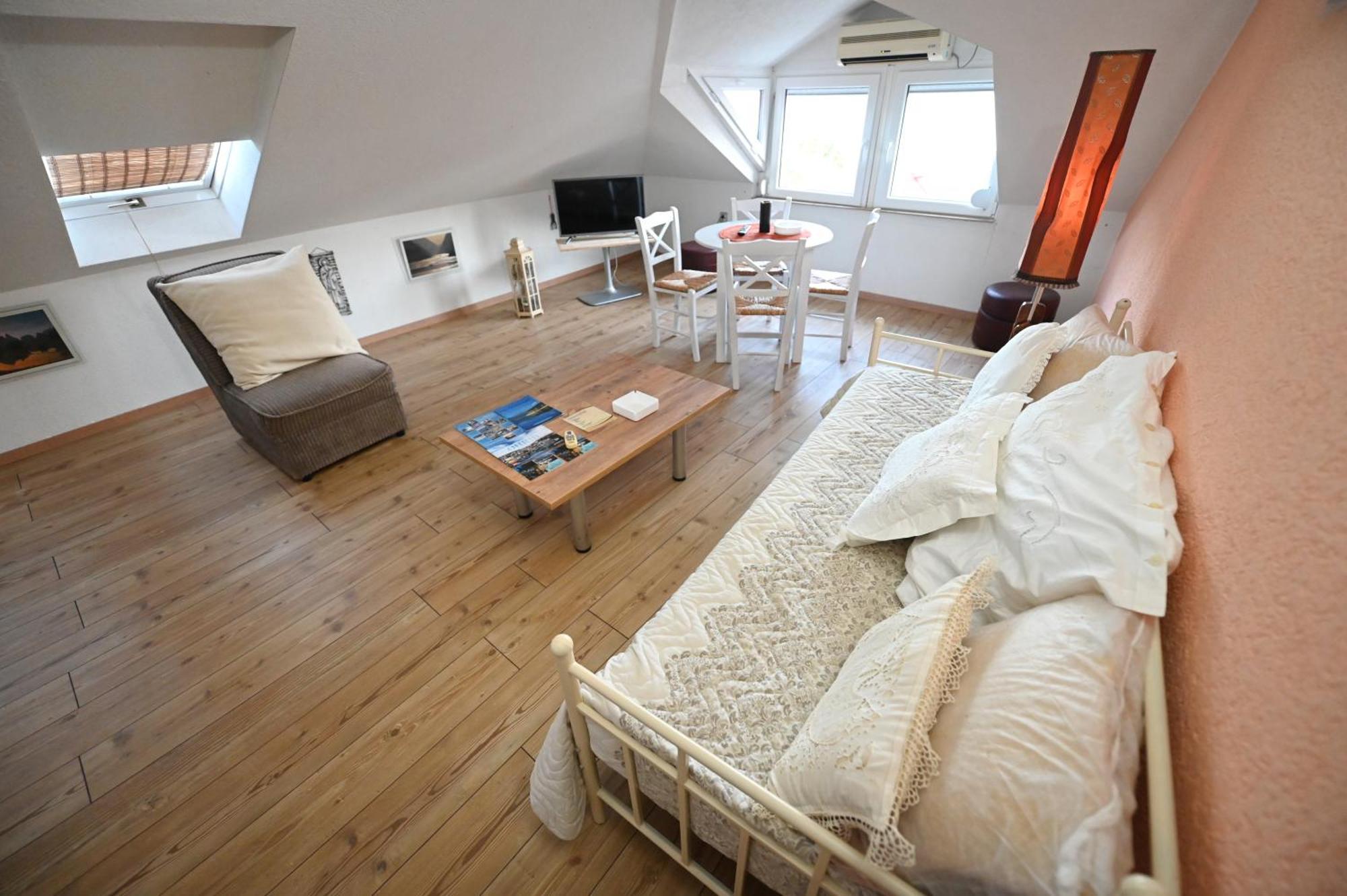 אוהריד Eke Irin Apartments מראה חיצוני תמונה